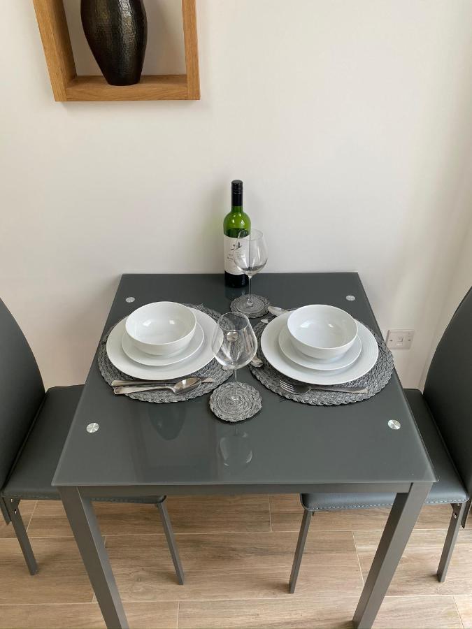Lovely And Modern Studio Apartment. Борхамуд Екстериор снимка