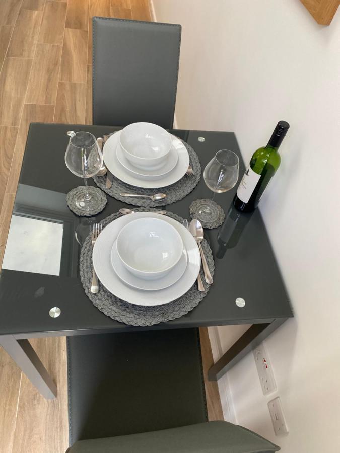 Lovely And Modern Studio Apartment. Борхамуд Екстериор снимка
