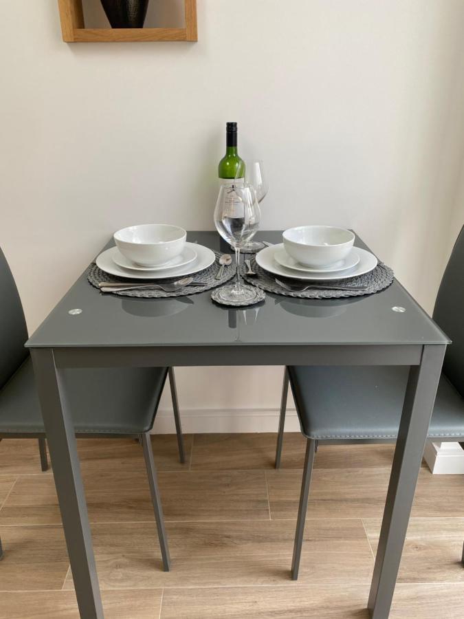 Lovely And Modern Studio Apartment. Борхамуд Екстериор снимка